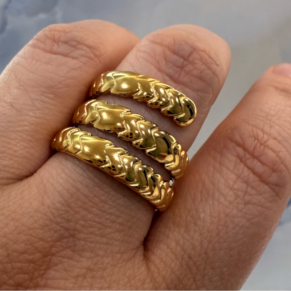 Wrap around stainless steel 18k Gold ring.